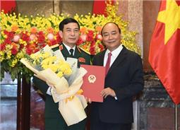 Chủ tịch nước trao quyết định thăng quân hàm Đại tướng đối với đồng chí Phan Văn Giang, Thượng tướng đối với đồng chí Vũ Hải Sản